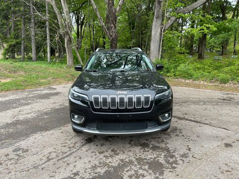 Used 2019 Jeep Cherokee Limited AWD/4WD image 16