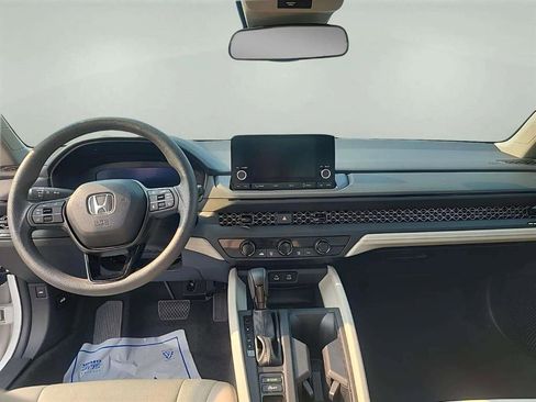 Used 2023 Honda Accord LX image 11