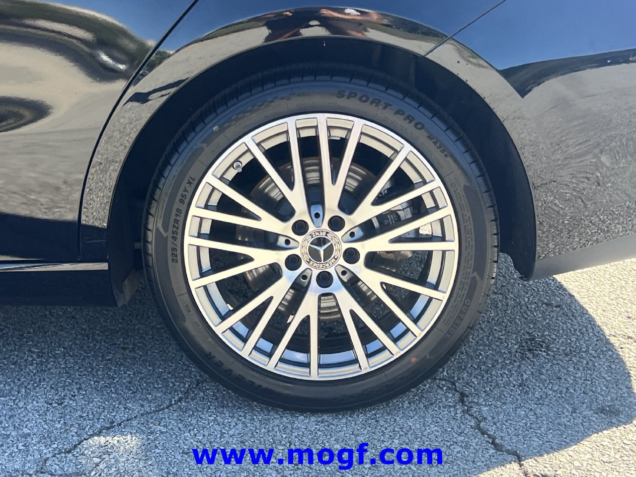 Used 2025 Mercedes-Benz CLA 250 4MATIC image 31