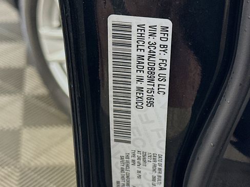 Used 2022 Jeep Compass Latitude w/ Convenience Group image 12