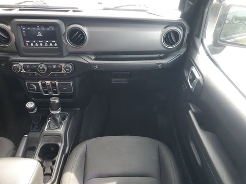 Used 2022 Jeep Gladiator Sport AWD/4WD image 17
