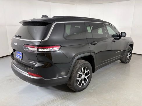 Used 2024 Jeep Grand Cherokee L Limited AWD/4WD image 8