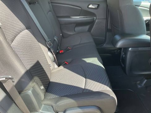 Used 2018 Dodge Journey SE w/ Popular Equipment Group FWD image 21