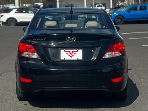 Used 2013 Hyundai Accent GLS w/ Premium Pkg image 6