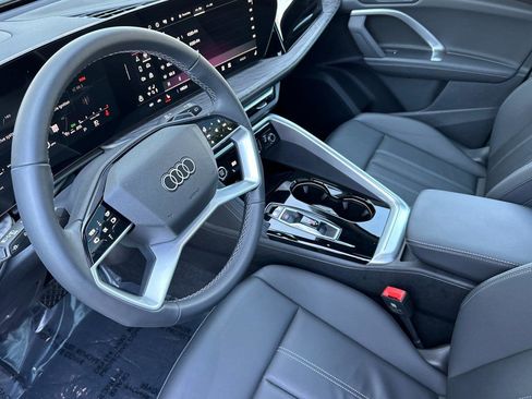 Used 2025 Audi Q5 Premium Plus w/ Premium Plus image 10