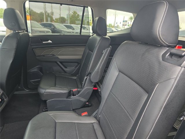 Used 2023 Volkswagen Atlas SE w/ Panoramic Sunroof Package FWD image 11