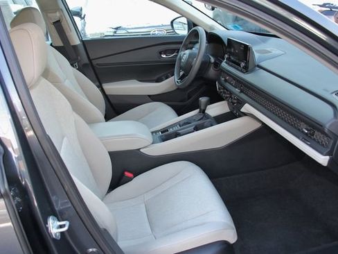 Used 2024 Honda Accord EX image 34
