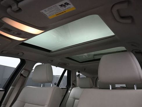 Used 2015 Mercedes-Benz E 350 4MATIC Wagon image 31