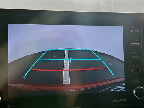 Used 2021 Toyota Corolla LE image 22