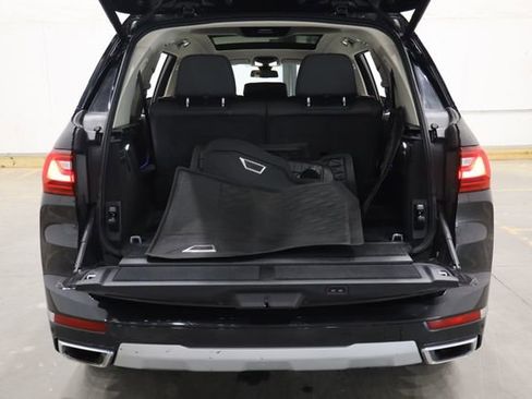 Used 2022 BMW X7 xDrive40i w/ Cold Weather Package AWD/4WD image 17