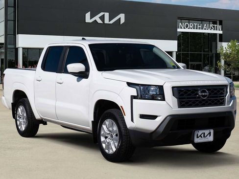 Used 2022 Nissan Frontier SV w/ Technology Package RWD image 8
