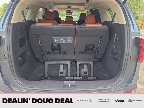 Used 2025 Kia Carnival SX FWD image 24