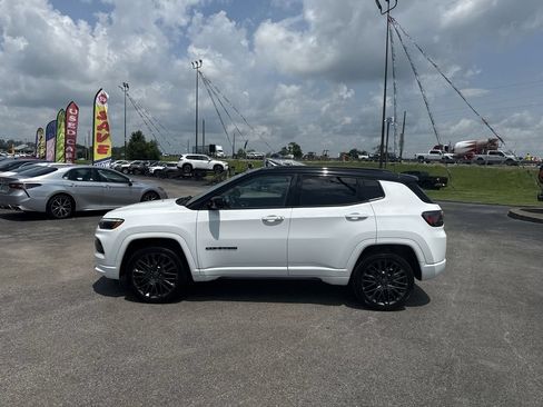 Used 2022 Jeep Compass High Altitude AWD/4WD image 11