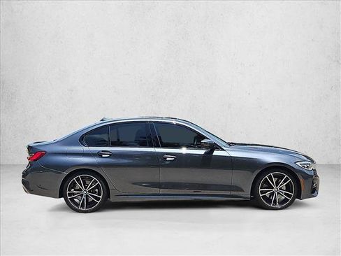 Used 2021 BMW 330i Sedan w/ M Sport Package RWD image 4