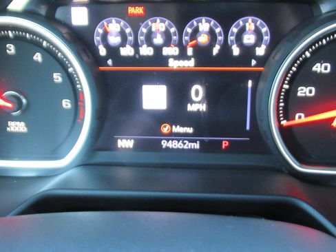 Used 2021 Chevrolet Tahoe Premier image 36