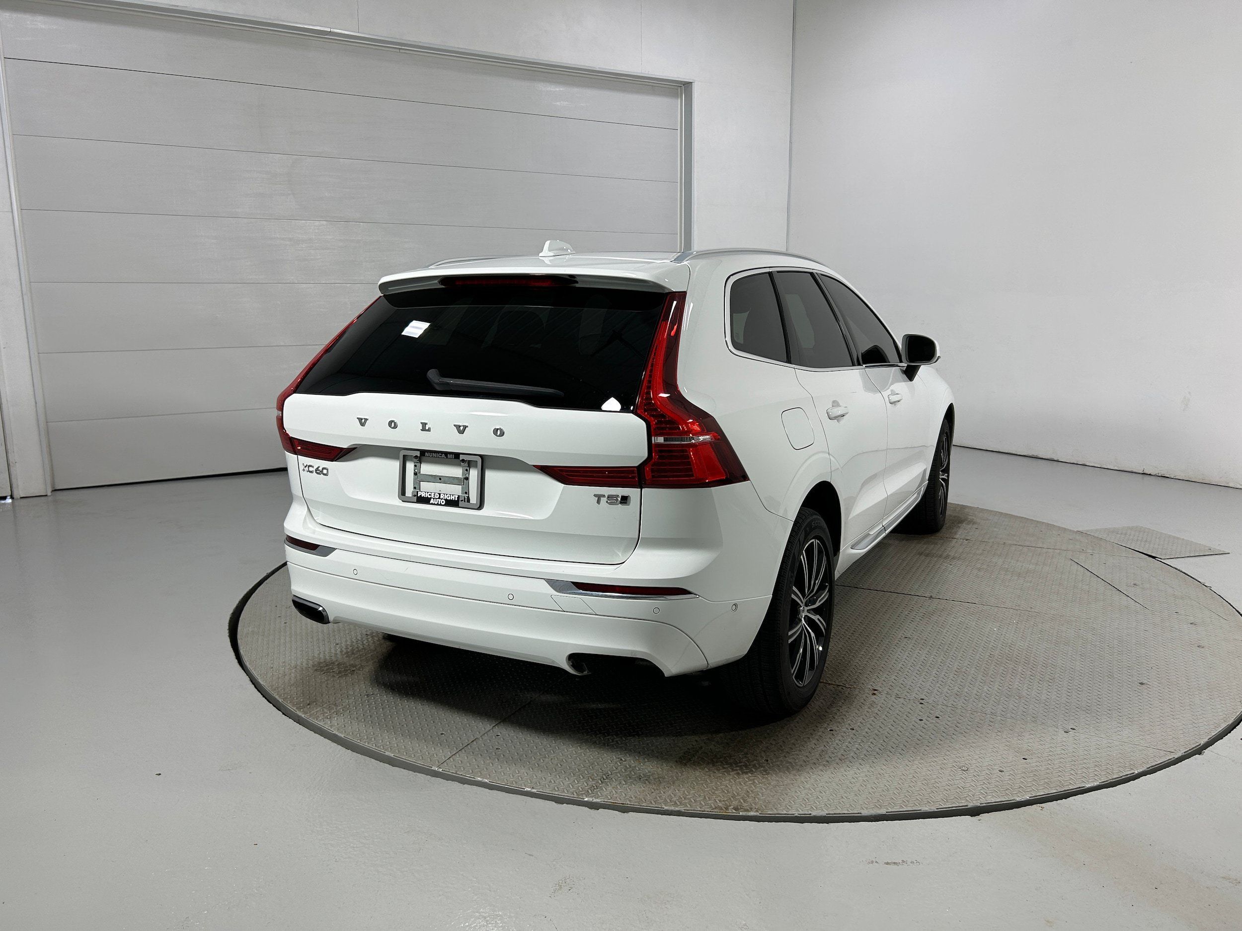 Used 2021 Volvo XC60 T5 Inscription AWD/4WD image 36