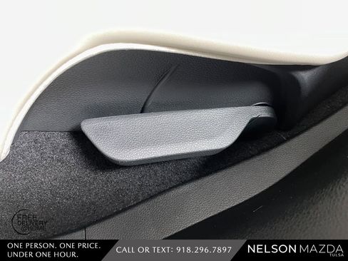 Used 2025 Genesis GV70 3.5T Sport w/ Sport Prestige Package image 37