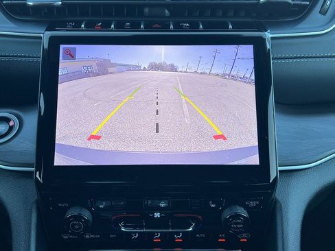 New 2025 Jeep Grand Cherokee L Limited AWD/4WD image 4