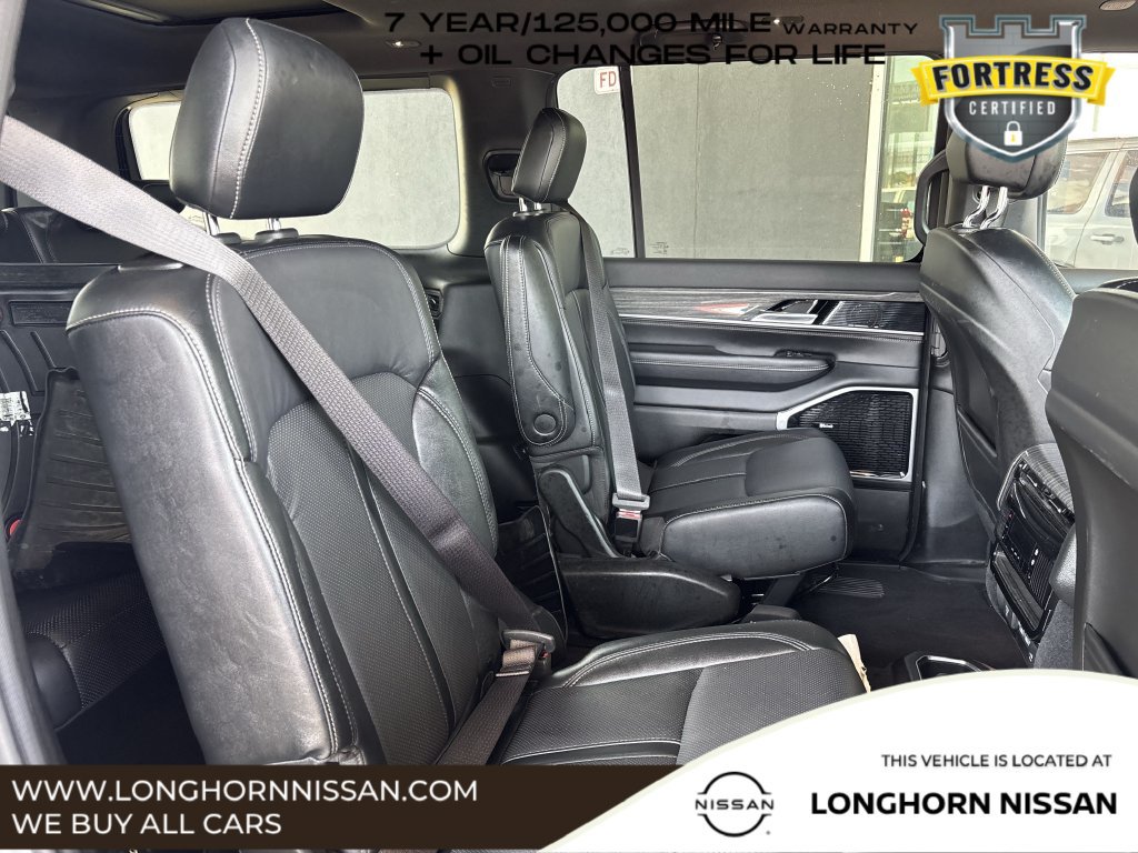 Used 2022 Jeep Wagoneer Series III w/ Premium Group I AWD/4WD image 28