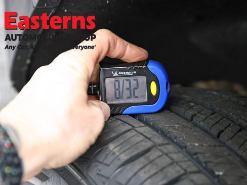 Used 2021 GMC Acadia SLT w/ Preferred Package image 33