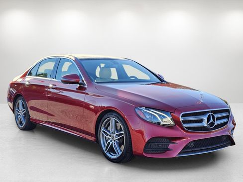 Used 2019 Mercedes-Benz E 300 image 3