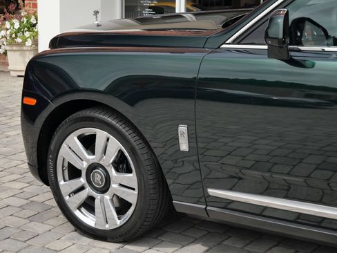 Certified 2019 Rolls-Royce Cullinan AWD/4WD image 21