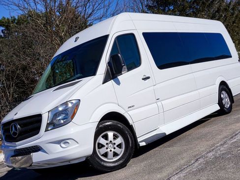 Used 2015 Mercedes-Benz Sprinter 2500 image 86