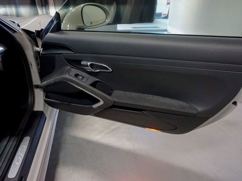 Used 2018 Porsche 911 GT3 image 38