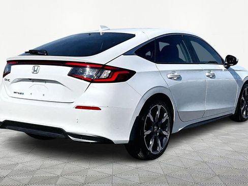Used 2024 Honda Civic EX-L image 6