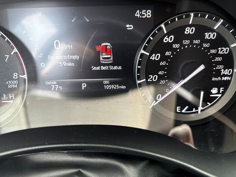Used 2021 Toyota Highlander XLE FWD image 19