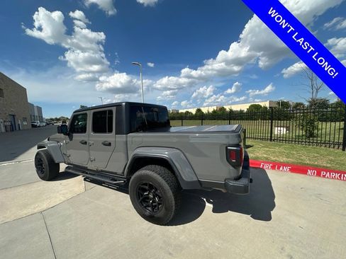 Used 2021 Jeep Gladiator Sport AWD/4WD image 2