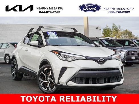 Used 2020 Toyota C-HR XLE image 1