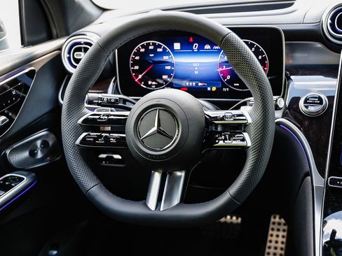 New 2025 Mercedes-Benz GLC 300 image 13