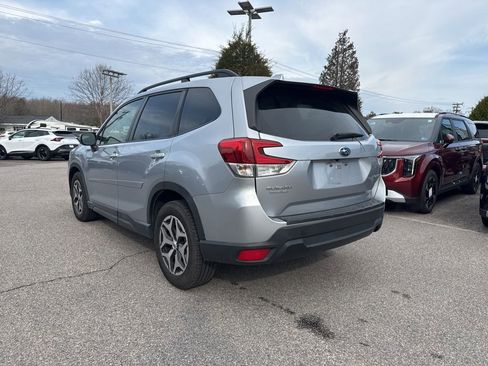 Used 2019 Subaru Forester Premium w/ All-Weather Package image 3