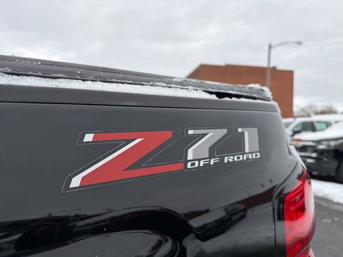 Certified 2018 Chevrolet Silverado 1500 LT w/ All Star Edition image 12