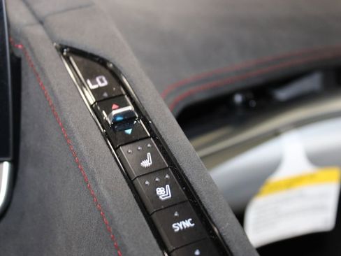 Used 2023 Chevrolet Corvette Stingray Premium Conv image 35