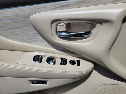 Used 2016 Nissan Murano SL w/ SL Technology Package FWD image 8