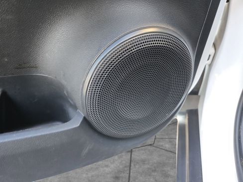 Used 2023 Nissan Kicks SV image 31