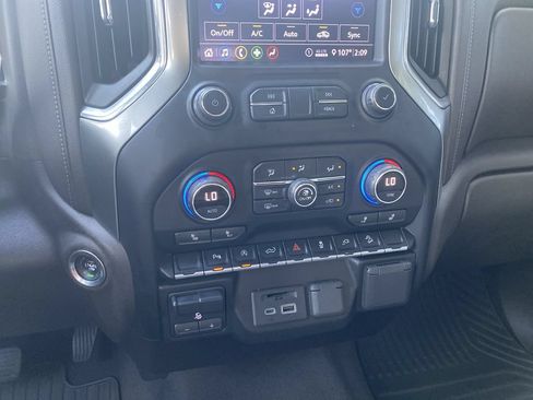 Used 2020 Chevrolet Silverado 1500 LT w/ All-Star Edition AWD/4WD image 24