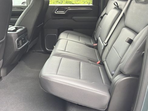 Used 2025 Chevrolet Silverado 2500 LTZ w/ LTZ Convenience Package AWD/4WD image 20