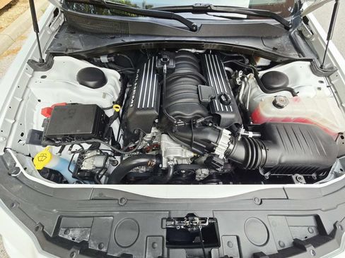 Certified 2023 Chrysler 300 C RWD image 19