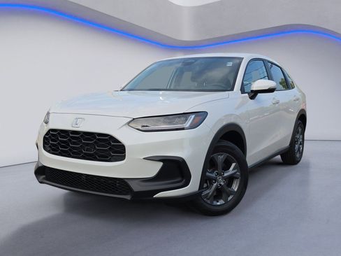 New 2026 Honda HR-V LX image 2