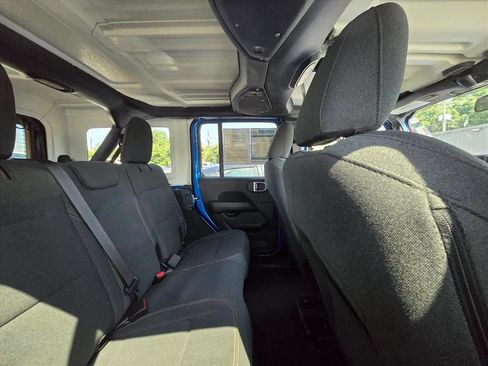 Used 2024 Jeep Wrangler Unlimited Sahara w/ Safety Group AWD/4WD image 7