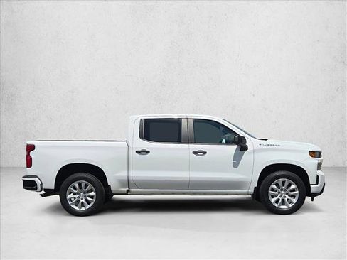 Used 2022 Chevrolet Silverado 1500 Custom image 4