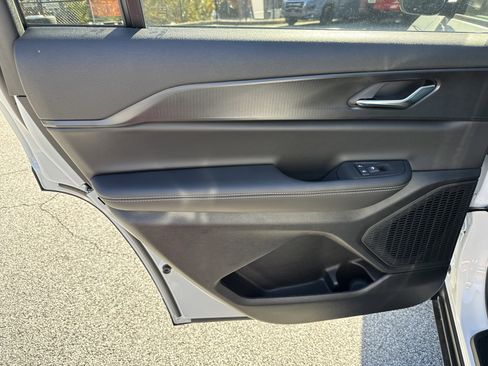 New 2025 Jeep Grand Cherokee L Laredo w/ Luxury Tech Group I image 27