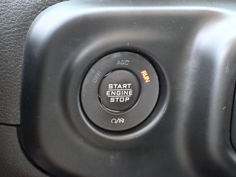 Used 2021 Jeep Wrangler Unlimited Sport AWD/4WD image 25