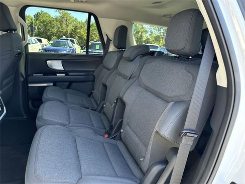 Used 2025 Ford Expedition Active image 22