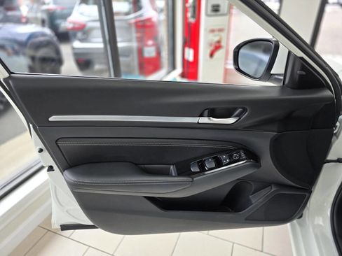 Used 2023 Nissan Altima 2.5 SV w/ SV Premium Package image 20