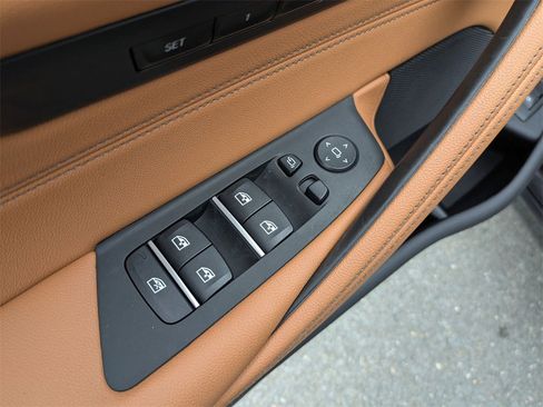 Used 2022 BMW 540i xDrive w/ Convenience Package image 12