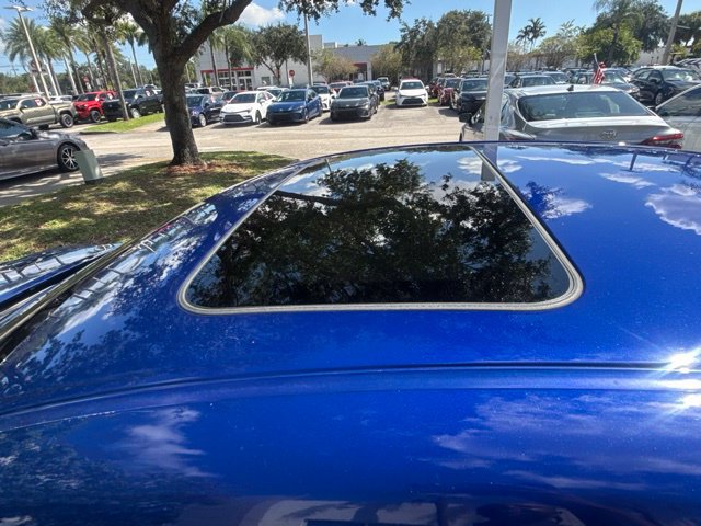 Used 2022 Lexus ES 350 F Sport w/ Accessory Package 2 FWD image 4